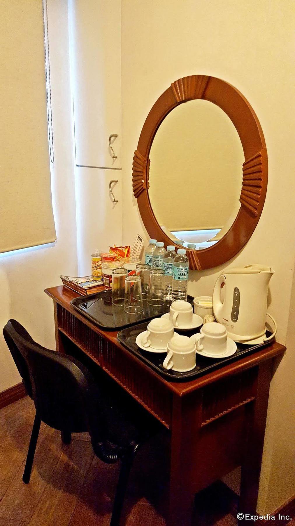 Avitel Hotel Makati City Exteriér fotografie