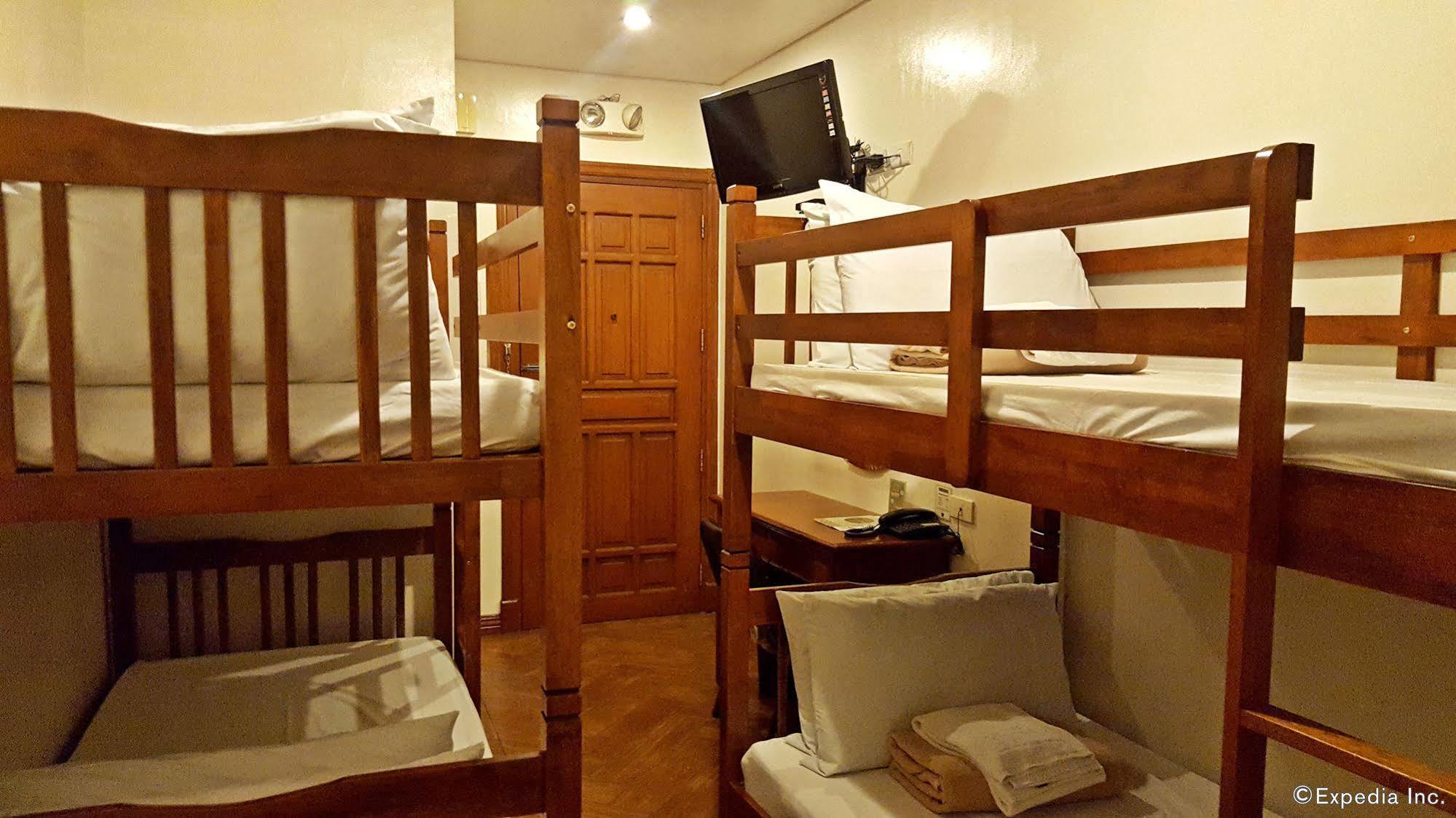 Avitel Hotel Makati City Exteriér fotografie