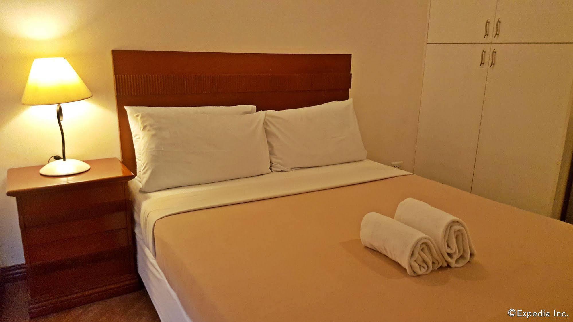 Avitel Hotel Makati City Exteriér fotografie