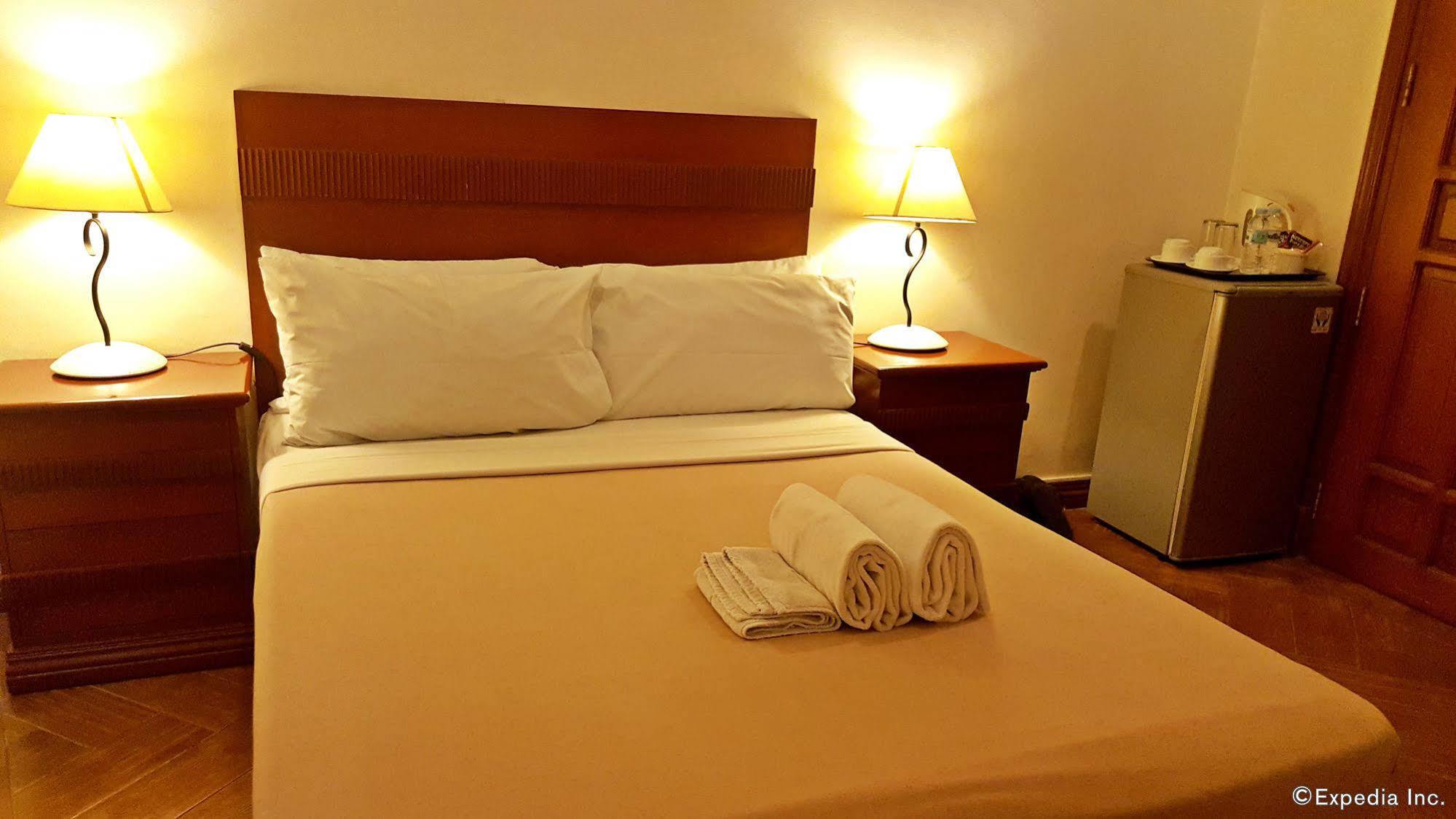 Avitel Hotel Makati City Exteriér fotografie
